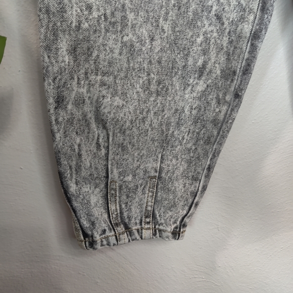 Vintage Acid Wash Relaxed Black Jeans - Picture 5 of 6